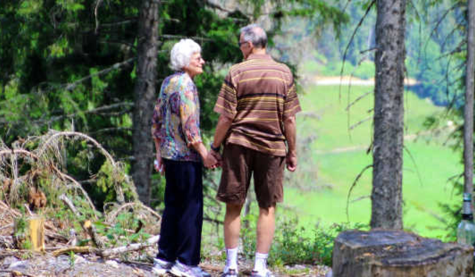Green Space May Cut Dementia Risk For Middle-aged Women